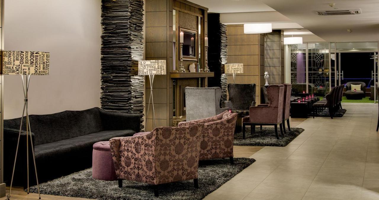 Anew Hotel Hatfield Pretoria Bagian luar foto