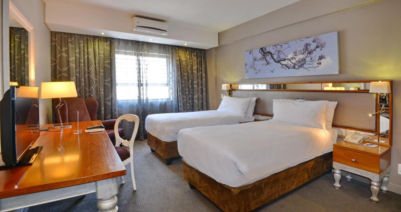Anew Hotel Hatfield Pretoria Bagian luar foto