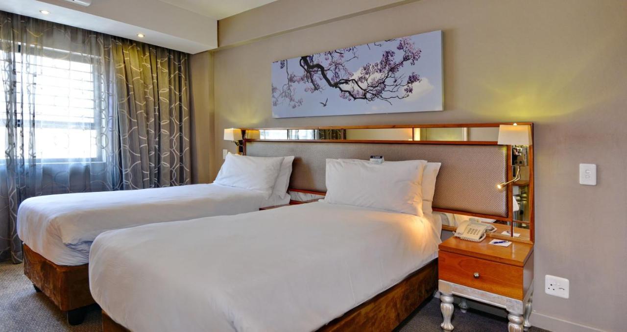 Anew Hotel Hatfield Pretoria Bagian luar foto