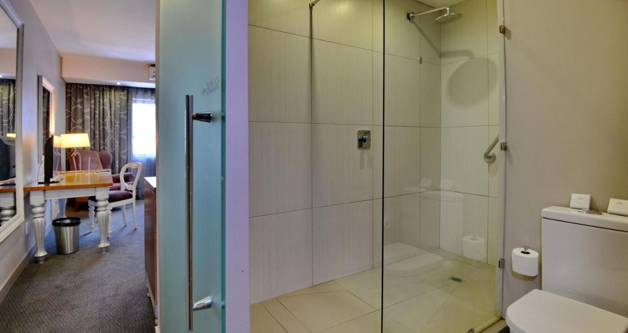 Anew Hotel Hatfield Pretoria Bagian luar foto