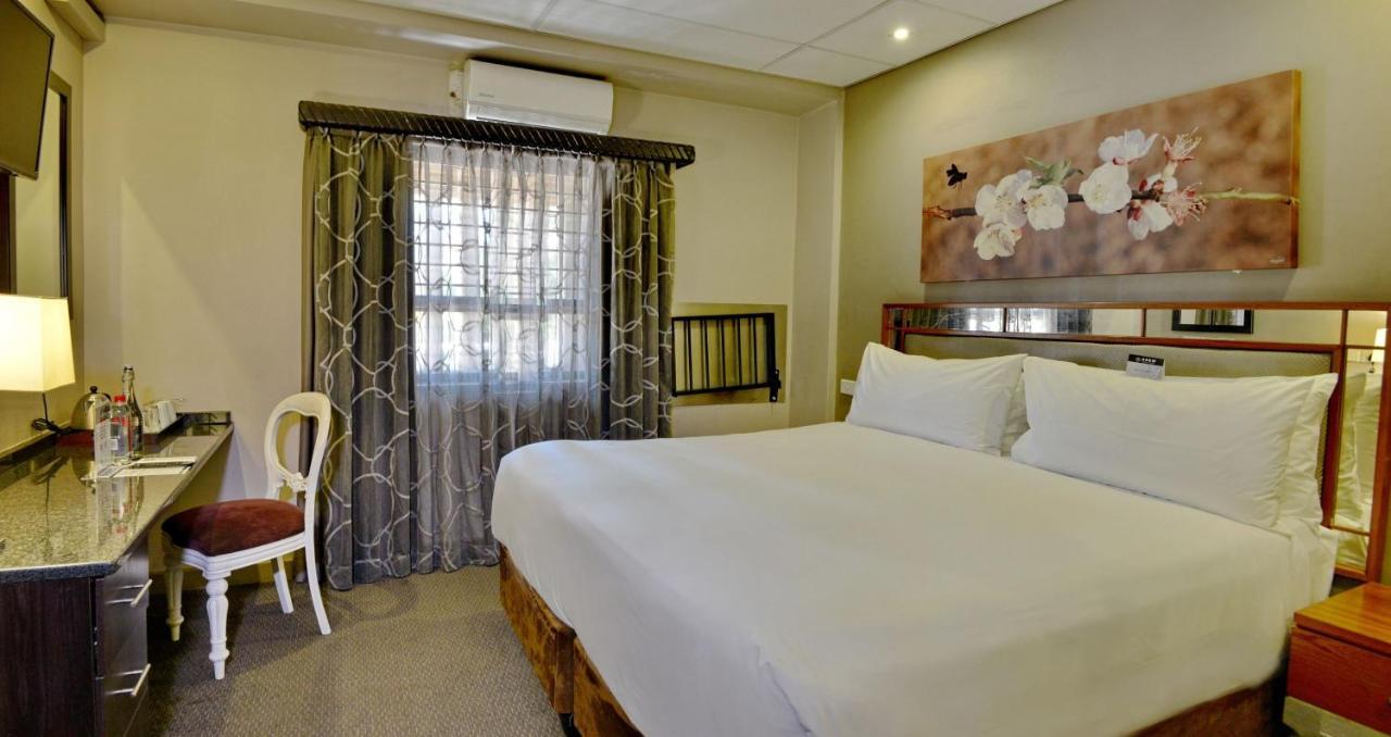 Anew Hotel Hatfield Pretoria Bagian luar foto