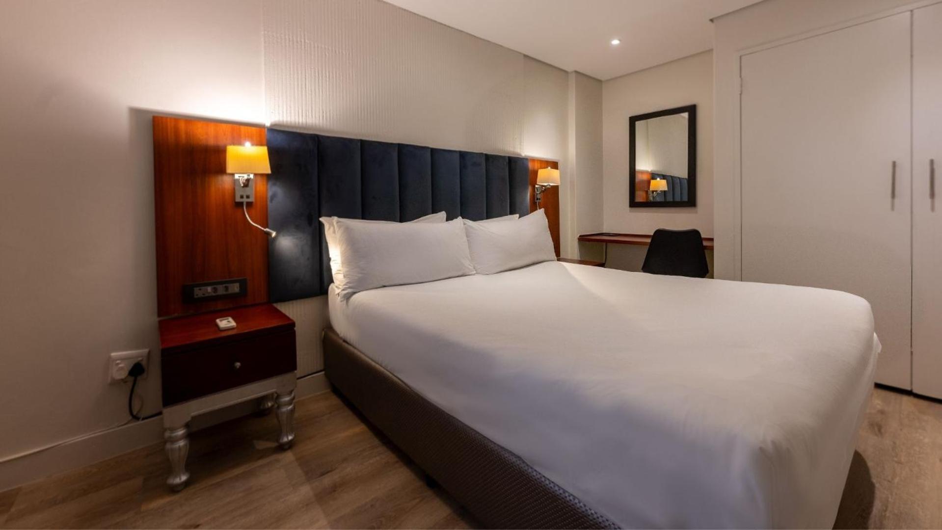 Anew Hotel Hatfield Pretoria Bagian luar foto
