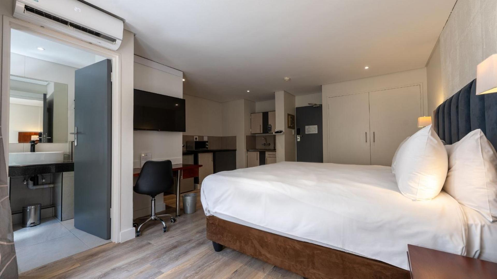 Anew Hotel Hatfield Pretoria Bagian luar foto