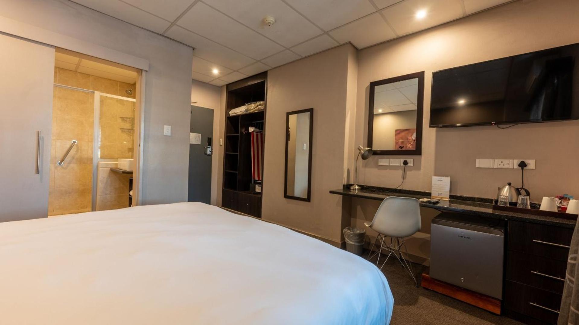 Anew Hotel Hatfield Pretoria Bagian luar foto