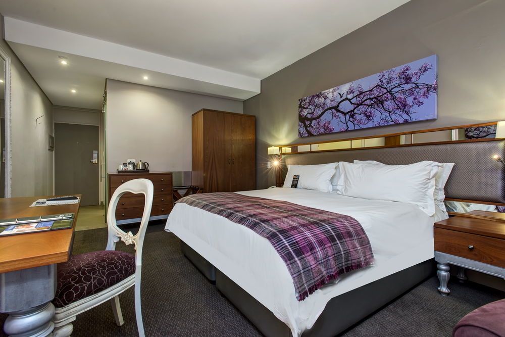 Anew Hotel Hatfield Pretoria Bagian luar foto