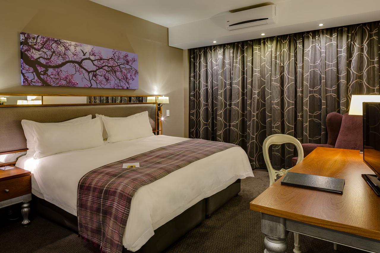 Anew Hotel Hatfield Pretoria Bagian luar foto